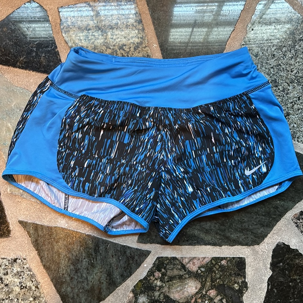 Nike Women's Screen Fuzz Printed Dry Crew Running Shorts 
Red and Blue pair. XS - Picture 5 of 7